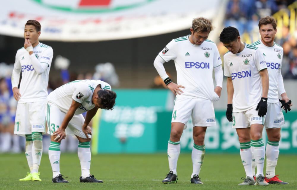 松本 1年でのj2降格が確定 井手口の復帰後初ゴールなどでg大阪に大敗 J1 超ワールドサッカー