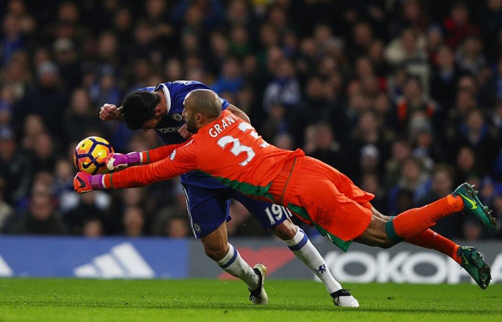 ベテランgkグラントがジエゴ コスタとアザールの前に立ちはだかる アンビリーバブル セーブス 超ワールドサッカー