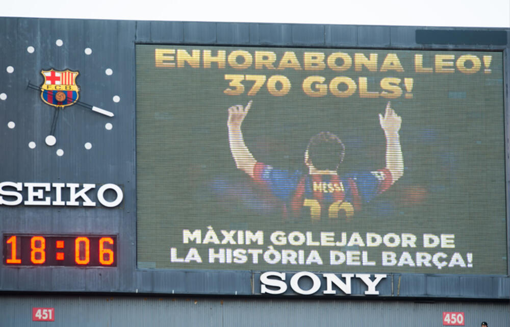メッシとバルセロナ Vol 18 記念スパイクも発売 メッシがバルセロナの最多ゴール記録を87年ぶりに更新 14年3月16日 超ワールドサッカー