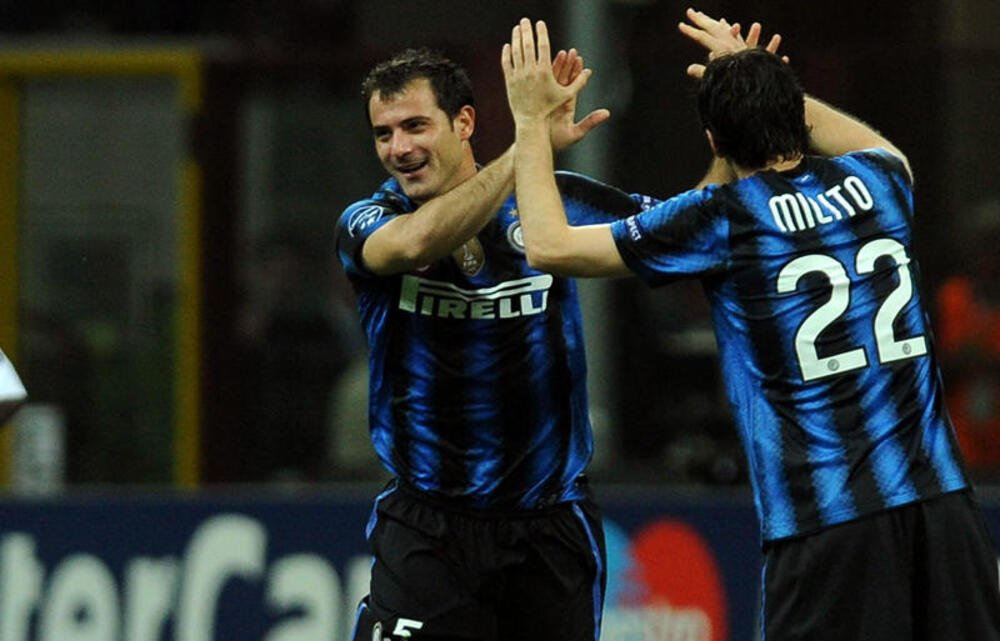 スーパーゴール図鑑 インテル編 名手スタンコビッチがノイアー相手に叩き込んだ驚愕の50mダイレクトボレー 超ワールドサッカー