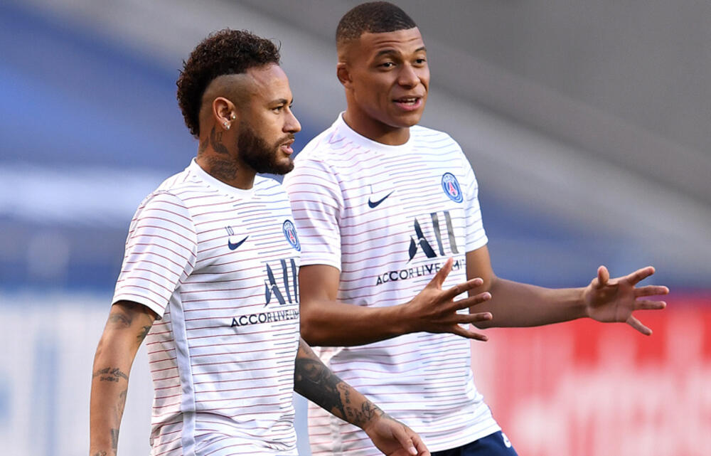 見事な演技 ネイマールがムバッペのvrテニスに エアー で対抗 超ワールドサッカー