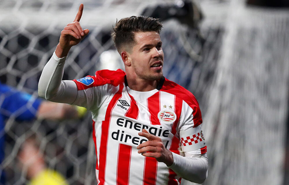 チェルシーの 忘れ去られた男 マルコ ファン ヒンケルが9日ぶりに公式戦出場 超ワールドサッカー