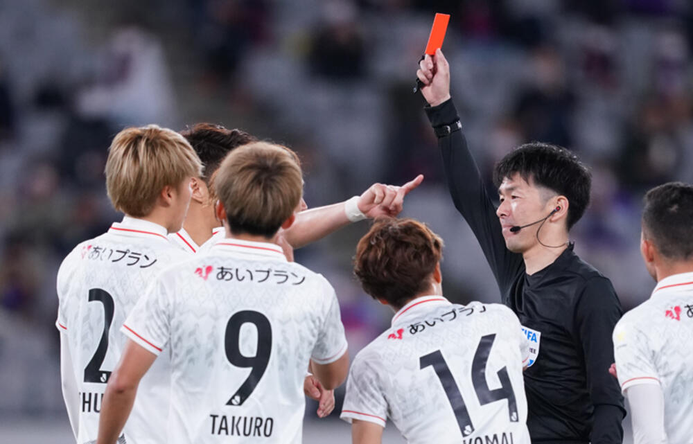 Varでイエローからレッドに変わった勝負の綾 六川亨の日本サッカー見聞録 超ワールドサッカー