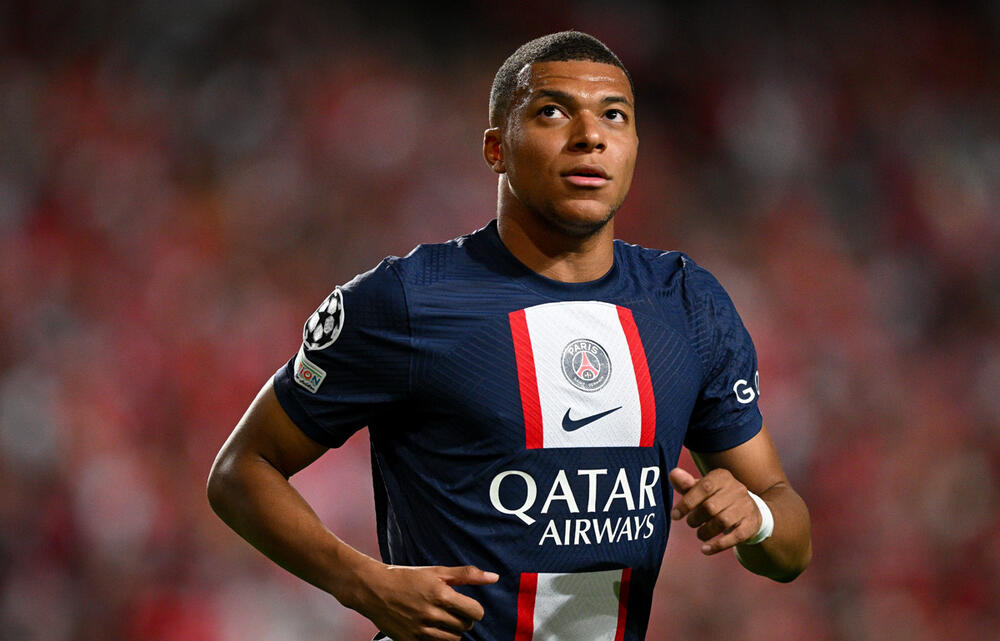 2022/23 PSG Authentic Home UCL Jersey #7 Mbappe 2XL Nike