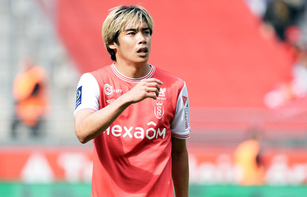 【たーちゃん様ご購入予定】伊東純也選手の直筆サイン サッカー日本代表2023 SE 伊東純也 50枚限定 直筆サインカード