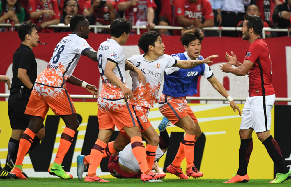 Afc 暴行働いた済州と3選手に処分 乱闘参加の浦和にも2万円の罰金 超ワールドサッカー