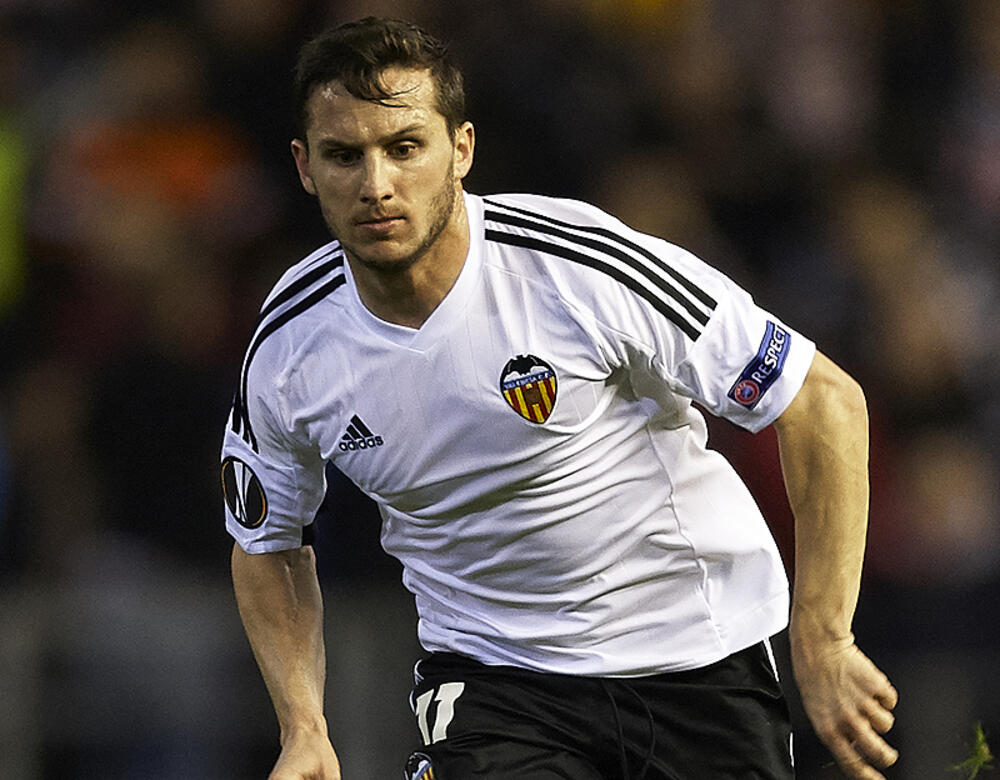 エスパニョール バレンシアから元アルゼンチン代表mfピアッティを買い取りop付きのレンタルで獲得 超ワールドサッカー