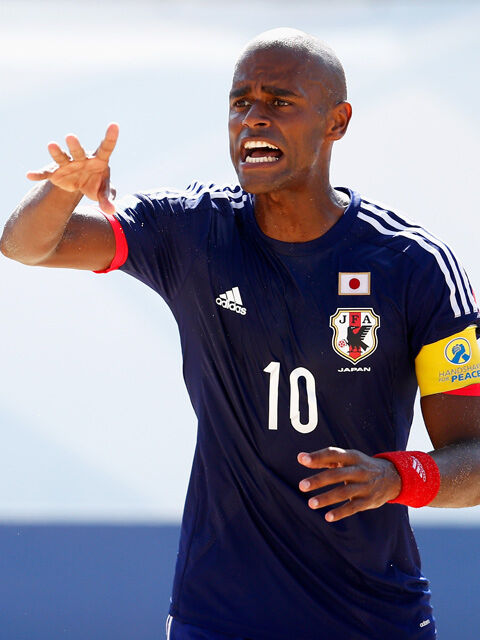 Jクラブ初のビーチサッカーチームが発足 東京vが日本代表キャプテンの茂怜羅オズを監督兼選手に迎える 超ワールドサッカー