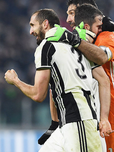 強面のキエッリーニ 実はインテリ トリノ大学の経営学修士を修得 卒論のテーマは 超ワールドサッカー