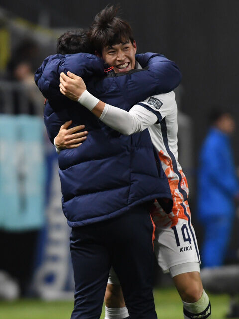 済州が逆転勝利で2位浮上 G大阪は次節4点以上かつ3点差以上での勝利が最低条件 Acl17 超ワールドサッカー