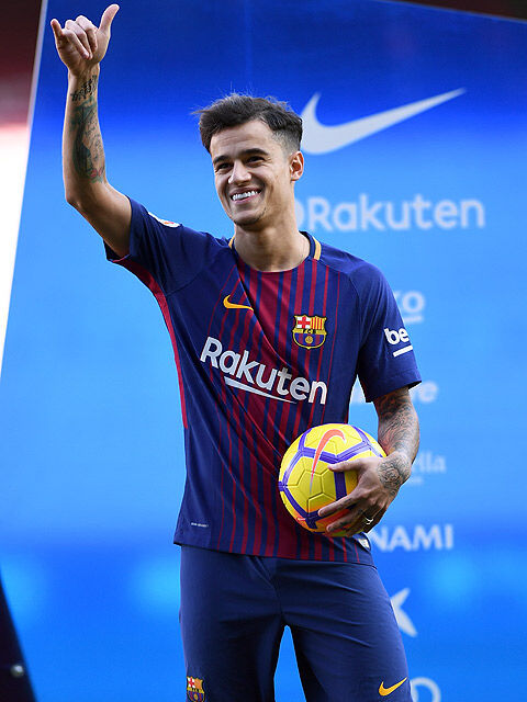 お披露目会見に臨んだコウチーニョ 夢が叶った 超ワールドサッカー