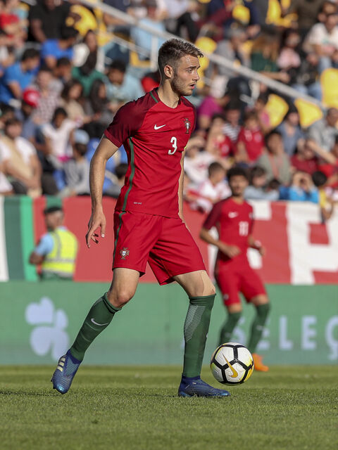 ペペ 右ヒザ負傷でポルトガル代表から離脱 ベンフィカ22歳dfを初招集 超ワールドサッカー