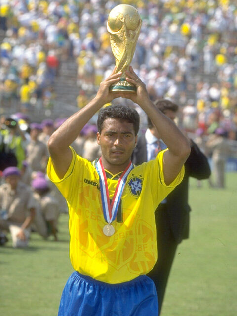 今日の誕生日は誰だ 1月29日はw杯不参加発言で誘拐された父を取り戻したブラジルが誇る伝説のストライカーのバースデー 超ワールドサッカー