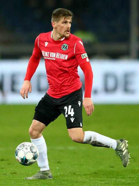 ブンデス再開も試合中止決定のハノーファー 元ドイツ代表dfにとっては悪いことではなかった 超ワールドサッカー
