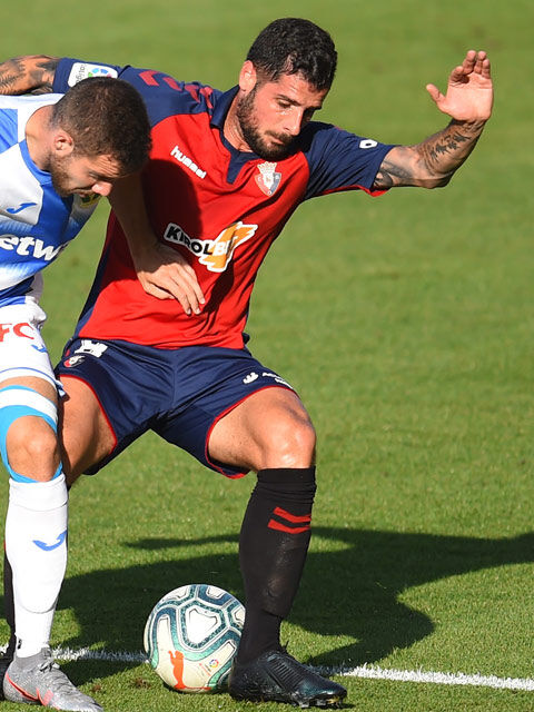 オサスナ 元バルサ アーセナルのmfメリダが今季限りで退団 超ワールドサッカー