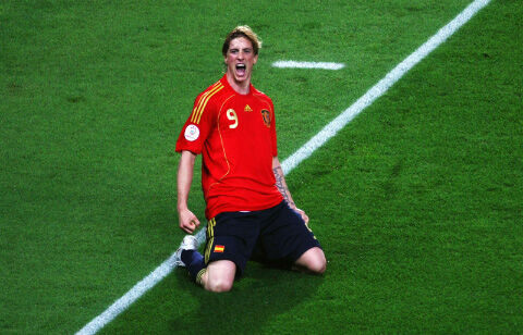 10年ぶりにドイツとスペインが激突！ ユーロ2008決勝で決めた 