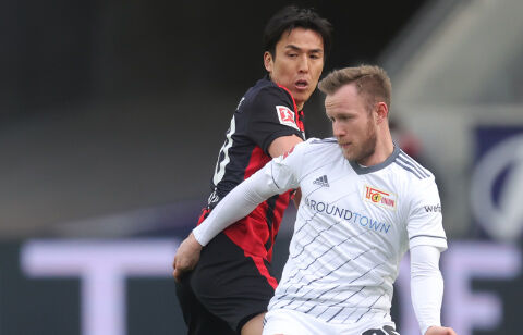 明らかなファール と主張の長谷部誠 チームの快勝には 全てが順調 超ワールドサッカー