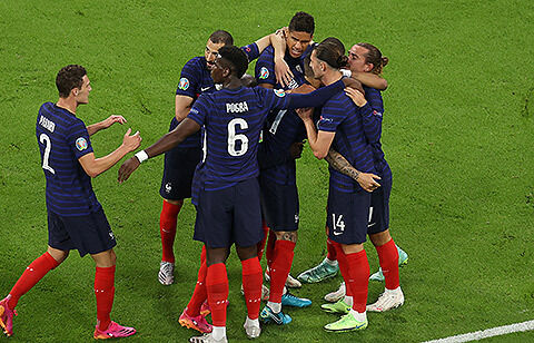 死の組 の行方占うフランスとドイツの初戦はw杯王者に軍配 フンメルスogが決勝点に ユーロ 超ワールドサッカー