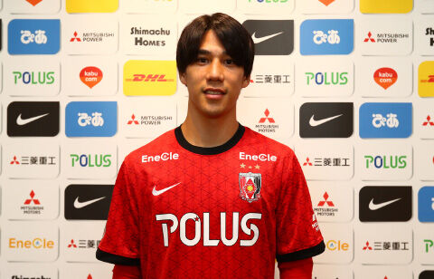 浦和に電撃移籍 即合流のmf江坂任 浦和のサッカーに凄く魅力を感じた と移籍を語る 超ワールドサッカー