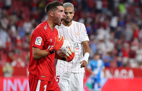 そりゃないわ ジダン息子が開幕戦の16分で一発退場 入れ替わられて思わず手を出す 超ワールドサッカー