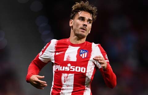 バルサからアトレティコ復帰のグリーズマン 本拠地初戦はブーイングと拍手入り混じる異様な雰囲気に 超ワールドサッカー