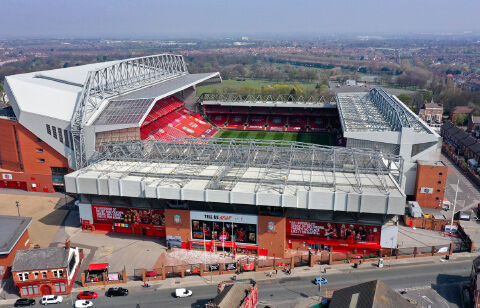 リバプールの本拠地アンフィールドが改修へ スタンド拡張で7000席が増加に 超ワールドサッカー
