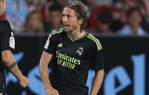 ベンゼマ レアルマドリード ユニフォーム フランス代表 クロース モドリッチ Haut De Forme Et Crinoline Org