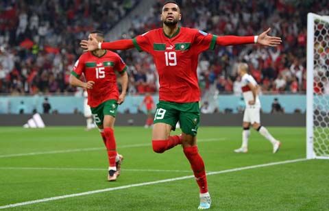 モロッコ代表fwがジャンプ力でc ロナウド超え ポルトガル戦でゴールより高く跳ぶ2 78mのヘディング弾 超ワールドサッカー