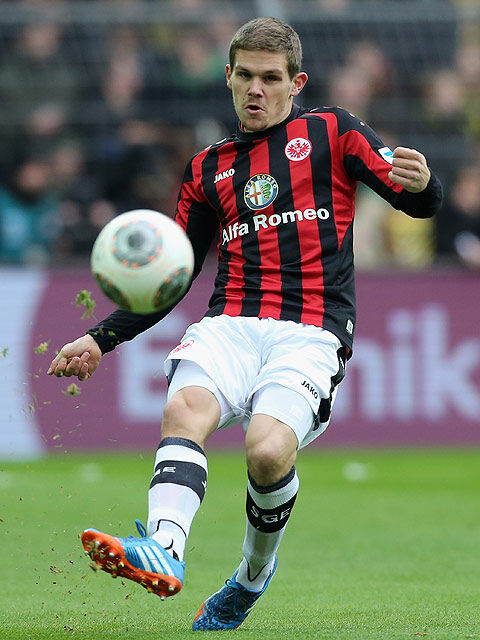 ヴォルフスブルクがドイツ代表の右サイドバック獲得 超ワールドサッカー