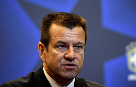 ドゥンガ監督が代表選手に苦言 男は泣くものではない 超ワールドサッカー