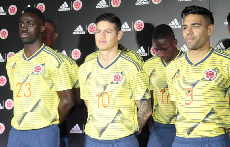 ハメスやファルカオが登場 コロンビア代表の新ユニフォームが日本でお披露目 超ワールドサッカー