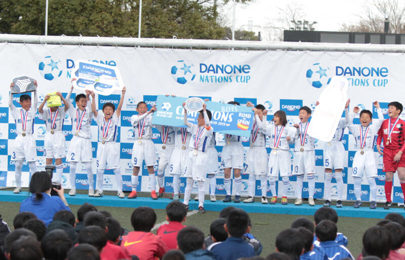 男子はヴァンフォーレ甲府u 12が3大会ぶり優勝 女子は千葉中央fc U12ガールズが連覇 バルセロナで開催の世界大会への切符を掴む ダノンネーションズカップ 19 In Japan 超ワールドサッカー