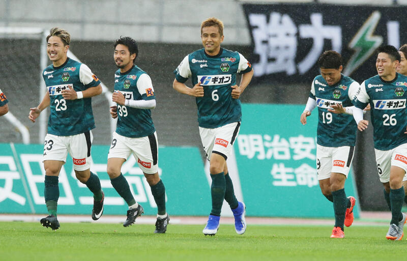 39歳の稲本が古巣のセカンドチームからj3最年長弾 相模原も白星 J3 超ワールドサッカー