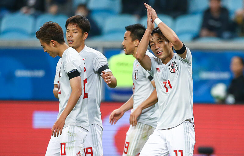三好康児と岩田智輝がもたらせた変化 悩ましいボランチ問題 日本代表コラム 超ワールドサッカー