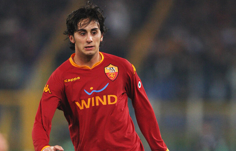 今日の誕生日は誰だ 7月7日は ロマニスタから スワロフスキー と揶揄された天才司令塔のバースデー 超ワールドサッカー