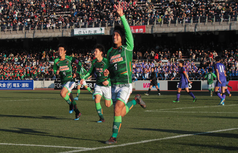 前回王者 青森山田が堂々ベスト8へ 1年生 松木玖生の2ゴールなどで富山第一を下す 高校サッカー選手権 超ワールドサッカー