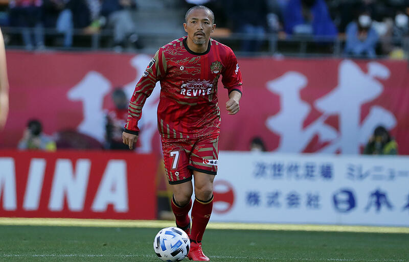 FC琉球の元日本代表MF小野伸二が右ヒザを負傷…「この怪我を