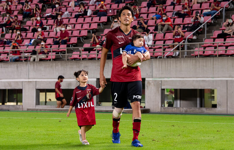 内田篤人が引退後にしたいことは 手を繋いで一緒に幼稚園の送り迎え 妻への引退報告も語る 超ワールドサッカー