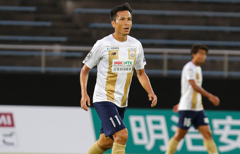 J2昇格を逃した岐阜 元日本代表fw前田遼一の契約満了を発表 Fc岐阜がj2に昇格することを心から願っています 超ワールドサッカー