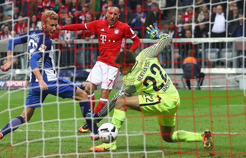 連続鋭角ターンでアンクルブレイク リベリがキレッキレのドリブルで相手dfを翻弄 スーパーゴール図鑑 バイエルン編 超ワールドサッカー