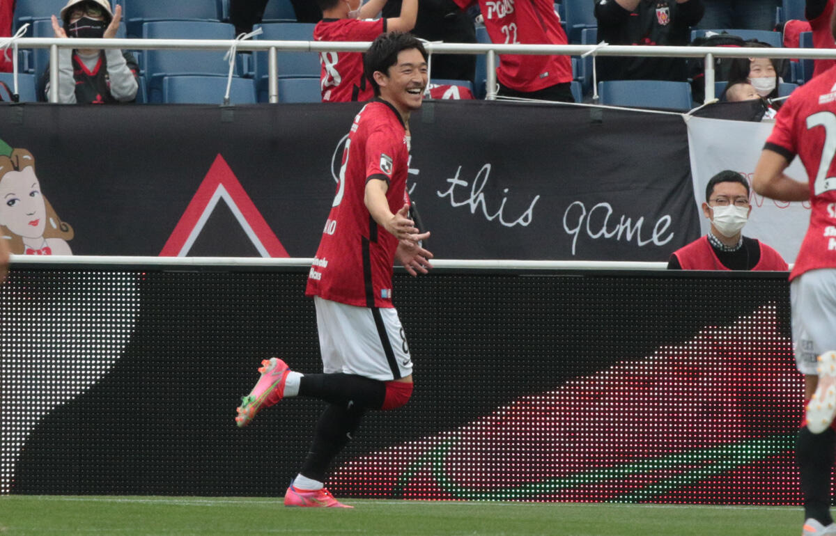 浦和加入後初ゴールのdf西大伍 あっさりすぎた ゴールパフォーマンスを忘れる 超ワールドサッカー