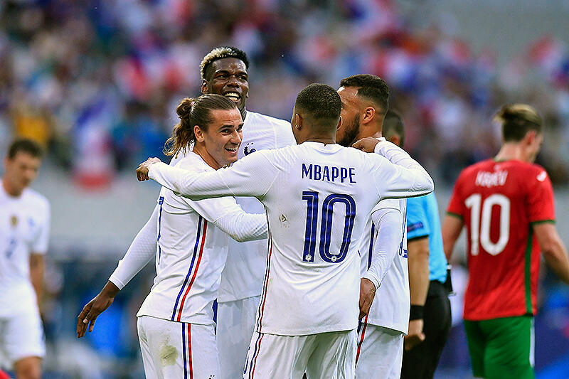 フランスが快勝でドイツとのユーロ初戦へ グリーズマン3戦連発にジルーが2ゴール 国際親善試合 超ワールドサッカー
