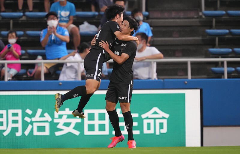 新戦力4人がjデビューの横浜fc 今季初の連勝 松尾が2得点に絡み上位をうかがう名古屋を撃破 明治安田j1第23節 超ワールドサッカー