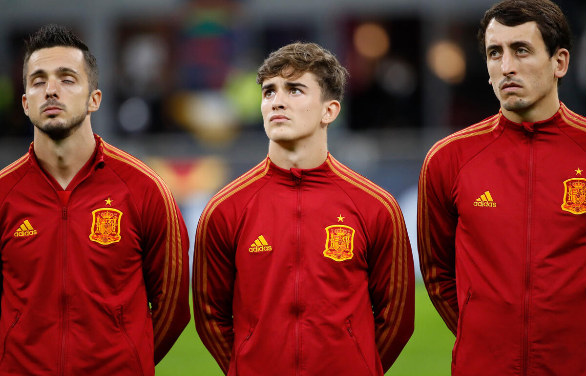 バルサの逸材 17歳mfガビがスペイン代表最年少デビュー記録 超ワールドサッカー