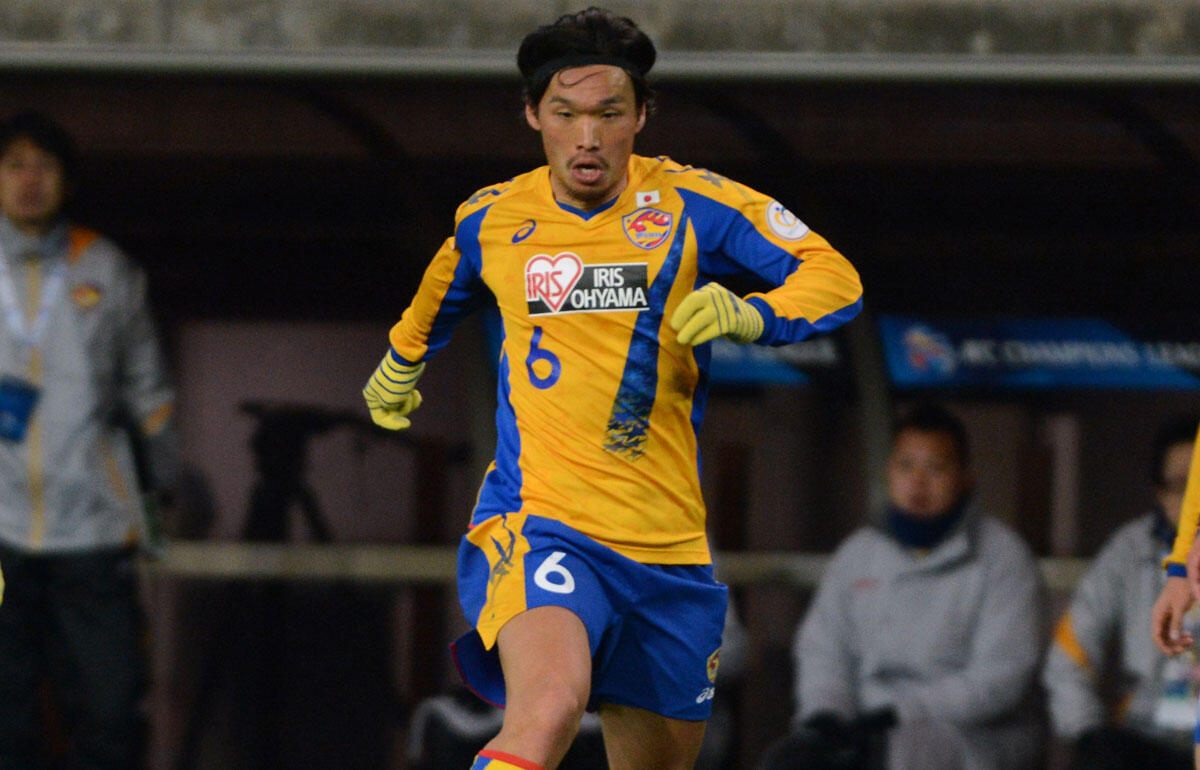 京都や仙台などjリーグ 6クラブでプレーしたdf角田誠が現役引退 今季は関西1部のポルベニル飛鳥で選手兼コーチ 今後は指導者という立場として必ず恩返しをしていきます 超ワールドサッカー