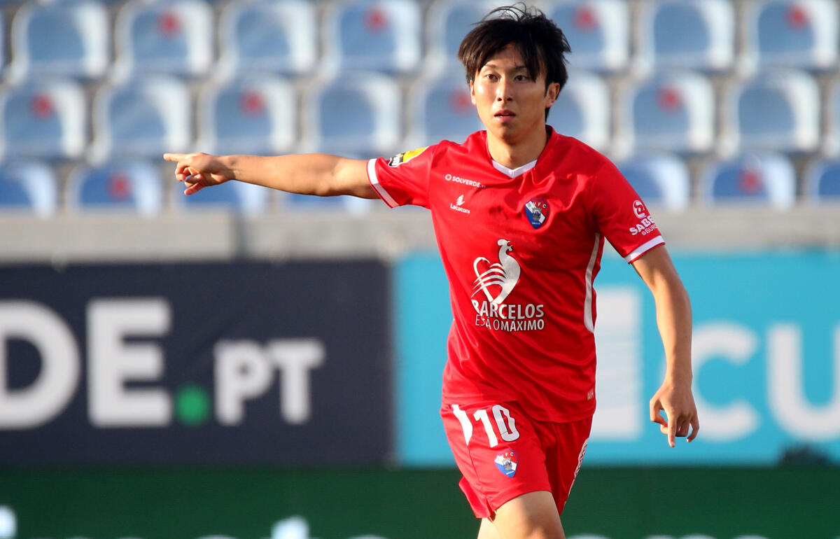 藤本寛也が開始12分で退場し罰金2万円 Varチェックでレッドカードに変更 超ワールドサッカー