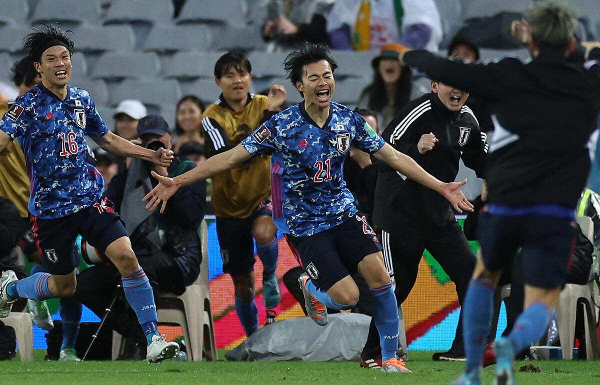 三笘薫が日本を7度目のw杯に導く 川崎ホットラインで日本がアウェイでオーストラリアに初勝利 カタールw杯アジア最終予選 超ワールドサッカー