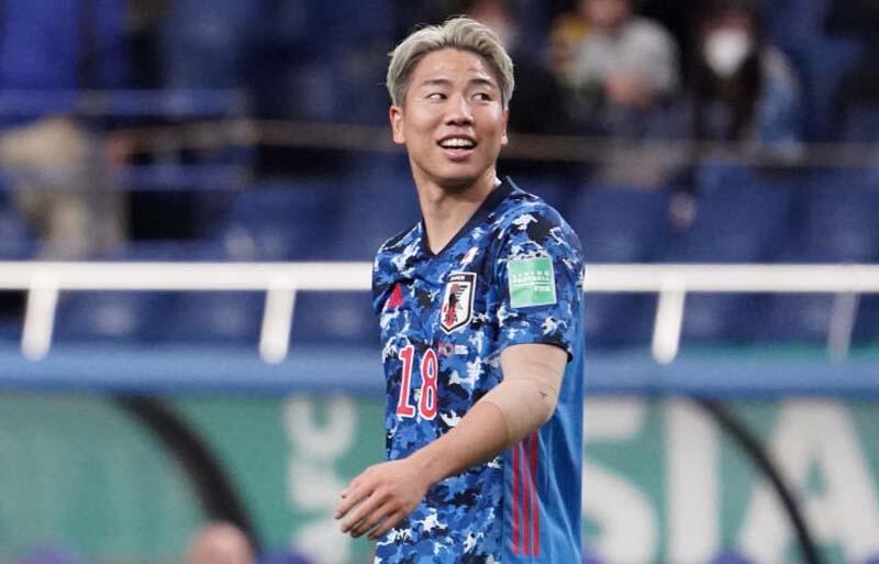 全身アディダスでアディダスショップへ 浅野拓磨の 私服姿 に日本代表が続々反応 What A Model Mood 超ワールドサッカー