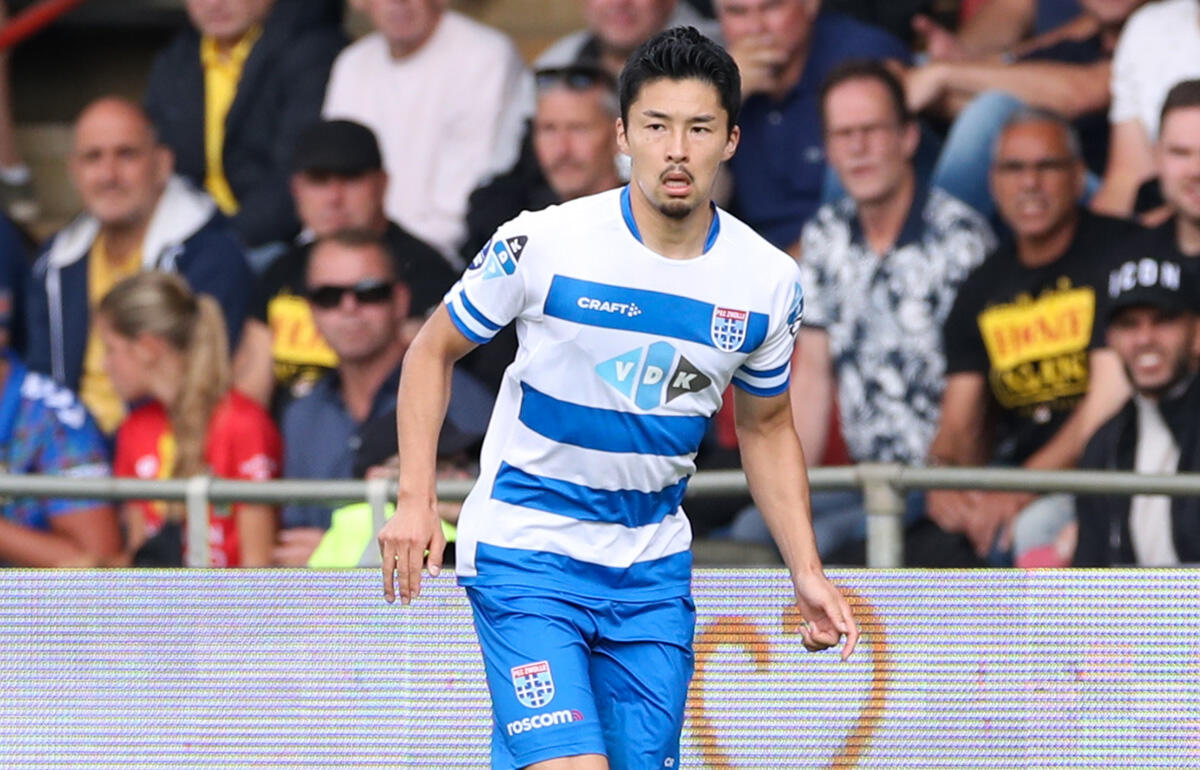 日本代表df中山雄太が英2部のハダースフィールドに完全移籍 2年契約で背番号は 33 超ワールドサッカー