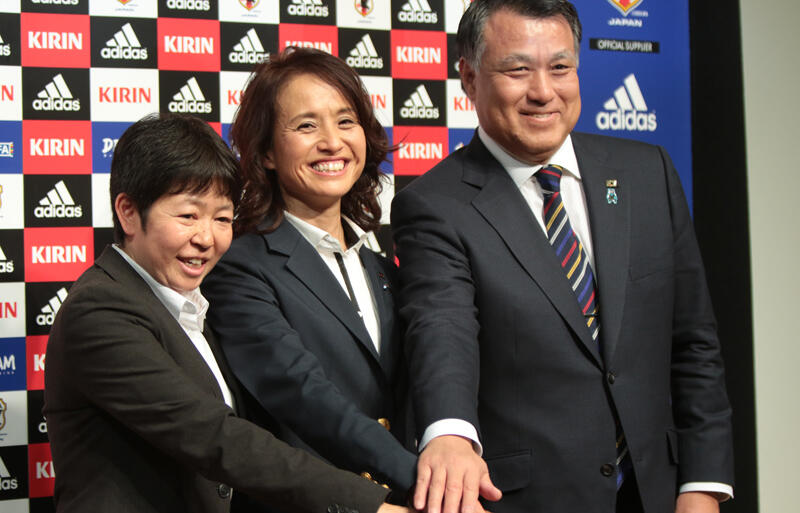 なでしこジャパン新監督就任の高倉麻子監督 世界の女子サッカーをリードしていけるように 超ワールドサッカー